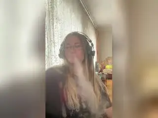 Xlovecam Watch Live Sex Cams of Meeranda