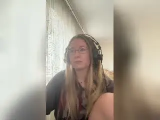 Xlovecam Nude Webcam of Meeranda