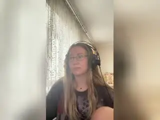 Xlovecam Free Porn Cam of Meeranda