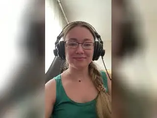 Xlovecam Free Porn Cam of Meeranda