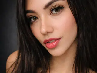 Xlovecam Watch Live Sex Cams of SofieWhite