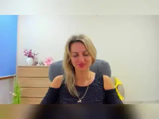 Xlovecam Sex Chat of Rorria