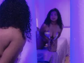 Xlovecam Adult Webcams of XairaRuiz