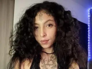 Xlovecam Live Porn of LaurieRzz