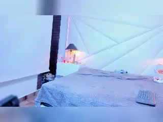 Xlovecam Live Sex of CieloDamian