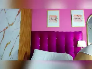 Xlovecam Live Sex Cam of HollyCattaleiya