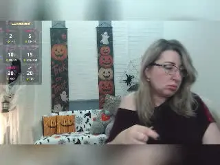 Xlovecam Sex Cam of HelenEnigma