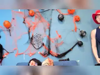 Xlovecam Watch Live Sex Cams of DonnaJones