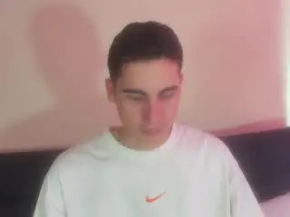 Xlovecam Free Live Porn of Ryanlevys