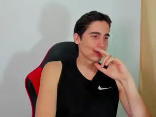 Xlovecam Live Porn of Ryanlevys