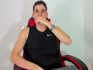 Xlovecam Sex Cam of Ryanlevys