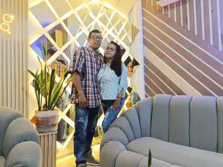 Xlovecam Nude Webcam of SaraAndJhonny