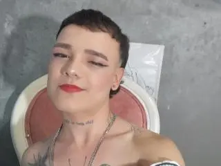 Xlovecam Free Live Porn of HeidySumers