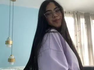 Xlovecam Adult Video Chat of CurvyBuff