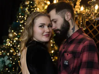 Xlovecam Adult Webcams of MikeAndAnna