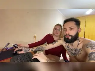 Xlovecam Sex Cam of MikeAndAnna