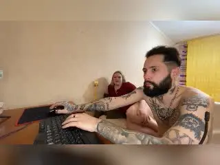 Xlovecam Nude Webcam of MikeAndAnna