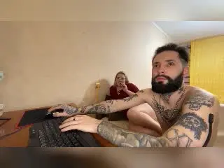 Xlovecam Adult Webcam of MikeAndAnna