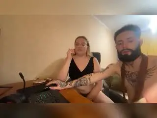 Xlovecam Live Sex of MikeAndAnna