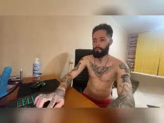 Xlovecam Free Live Porn of MikeAndAnna