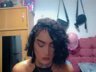 Xlovecam Nude Webcam of DariannaArtehortua