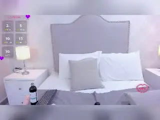 Xlovecam Free Porn Cam of ValeriaaRose