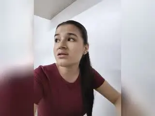 Xlovecam Free Live Porn of IrisBlair