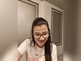 Xlovecam Live Sex Cam of IrisBlair