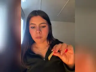 Xlovecam Live Porn of CelesteMorel