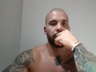Xlovecam Sex Chat of MedellynDark