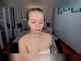 Xlovecam Private Sex Chat of SirenaHardmann