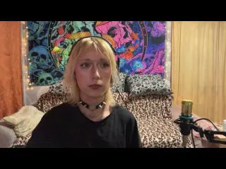 Xlovecam Free Live Porn of DarlineHalasz