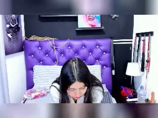 Xlovecam Free Live Porn of LunaMeddy