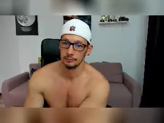 Xlovecam Private Sex Chat of BrutusK