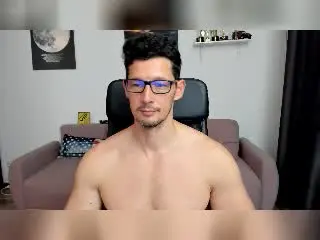 Xlovecam Watch Live Sex Cams of BrutusK