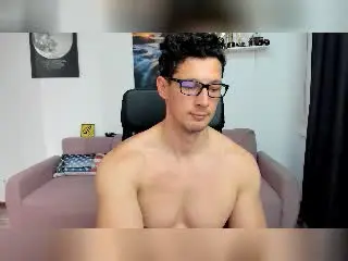 Xlovecam Sex Cam of BrutusK