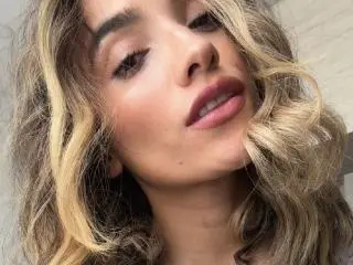 Xlovecam Adult Video Chat of AdharaCooperr
