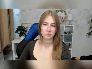 Xlovecam Adult Webcam of MeganCandy