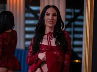 Xlovecam Free Live Porn of KyraReign