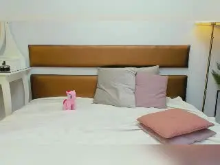 Xlovecam Sex Chat of MissYvie