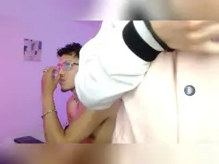 Xlovecam Adult Webcam of BonnyBonss