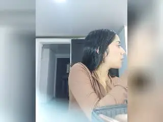 Xlovecam Free Live Porn of BrianaHarpers
