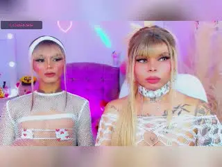 Xlovecam Free Live Porn of LeslyAndIssa