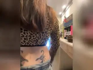 Xlovecam Live Sex Cam of KatarinaNovak