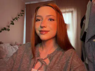 Xlovecam Free Live Porn of HeidyMerlette