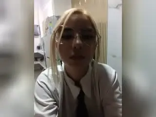 Xlovecam Adult Webcams of SophieTeller