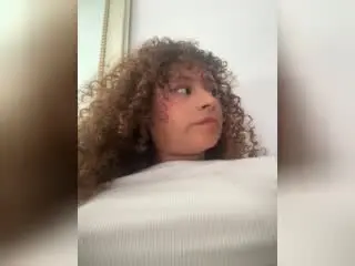 Xlovecam Sex Cam of SofiaPassionne