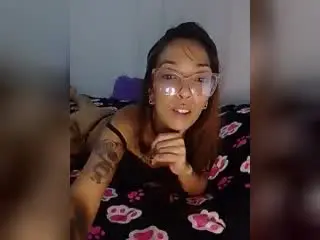 Xlovecam Watch Live Sex Cams of IsaChaud