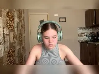 Xlovecam Live Sex Cam of TheresaHokett