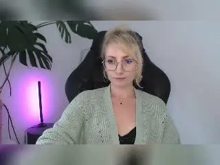 Xlovecam Best live sex cam show of CinamonMoon